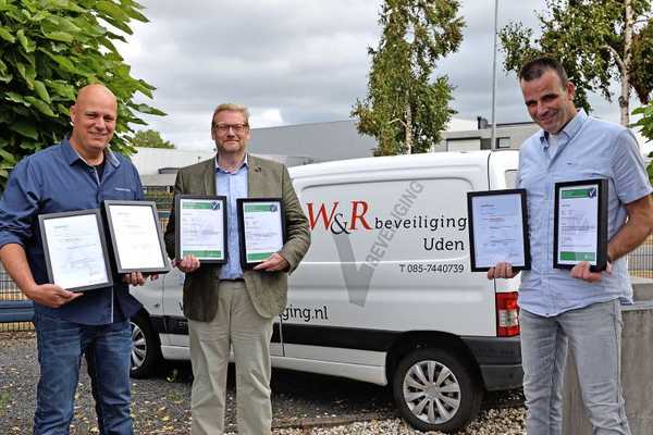 Oud-Minister Van der Steur bij beveiligingsbedrijf W&R beveiliging in Uden